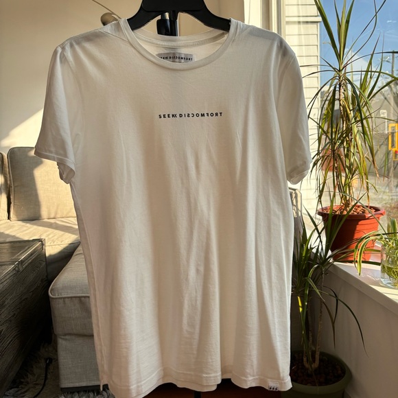 Seek Discomfort cotton t-shirt size L - Picture 1 of 7